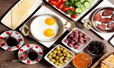 Arıqlamaq üçün səhər yeməyini bu saatda yeyin