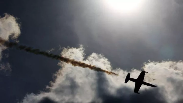 İki təyyarə toqquşub, ölənlər var