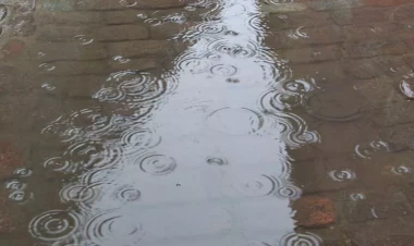 Paytaxt küçələrini su basdı - VİDEO