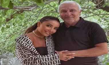 Günaydan 60 yaşına qədəm qoyan atasına təbrik - FOTO