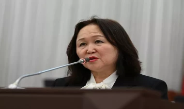 Keçmiş nazir saxlanıldı - Qırğızıstanda korrupsiya qalmaqalı