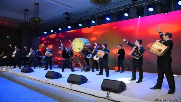 Şuşa Qlobal Media Forumunun iştirakçıları üçün qala-konsert və ziyafət təşkil olunub - FOTO