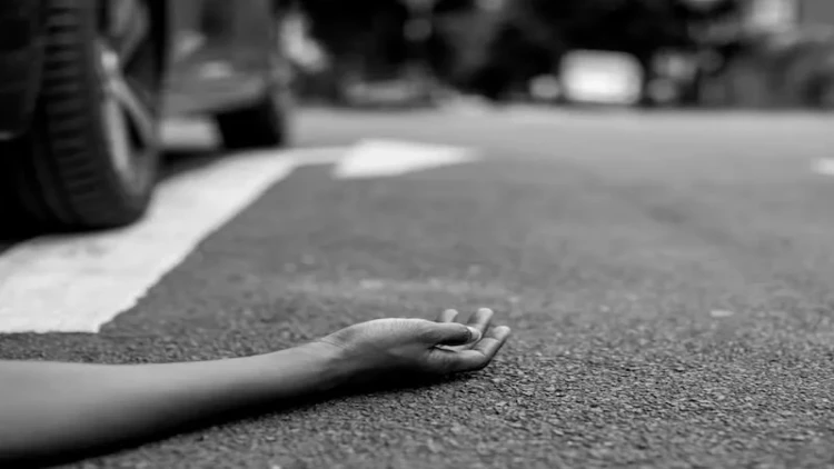 Naxçıvanın keçmiş İdarə müdiri avtomobillə ata-balanı vurdu