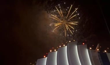 Zəfər Günü münasibətilə Bakıda bayram atəşfəşanlığı təşkil olunub - FOTO