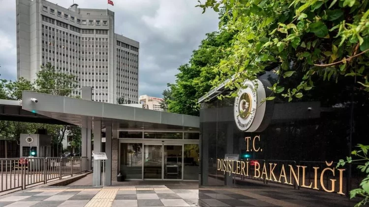 Türkiyə XİN İsveçdə Quranın təhqir olunmasını pisləyib