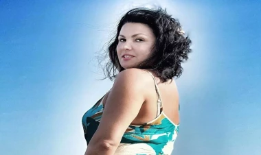 Xalq artistinin xanımından dənizdə çılğın POZLAR – FOTO