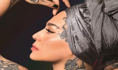 Rusiyaya buraxılmayan müğənni: Bunu etmək üçün gərək kiminləsə yatasan