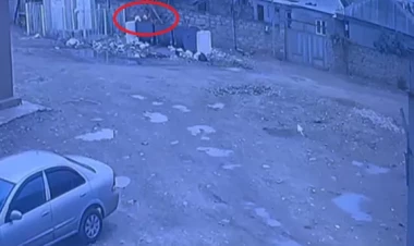 DƏHŞƏT: ana körpəsini zibil qutusuna belə atdı - ANBAAN VİDEO