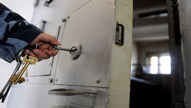 Sevgilisinin keçmiş həyat yoldaşının qulağını kəsən şəxsdən XƏBƏR VAR