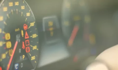 Avtomobilin kilometrajına müdaxiləni necə aşkarlamaq olar? - VİDEO