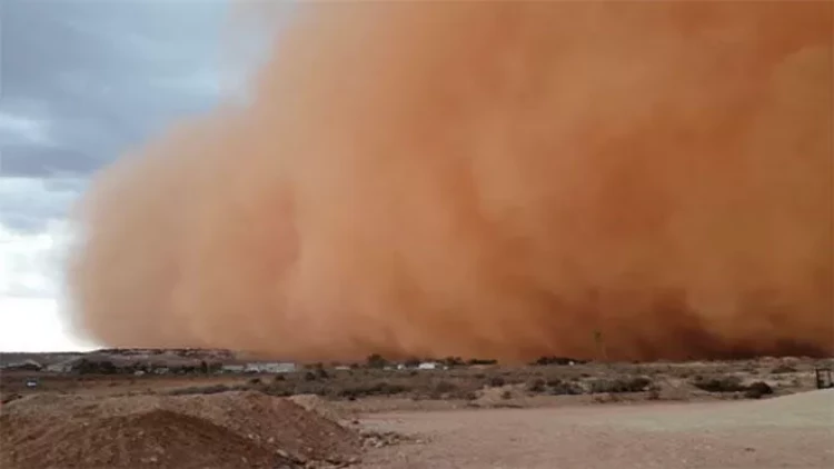 İranda qum fırtınası 1047 nəfəri xəstəxanalıq edib