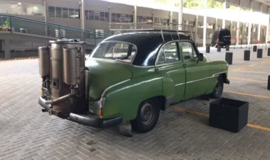 Bu avtomobil odunla işləyir