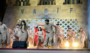 Vaqif Poeziya Günlərinə “Vaqif dünyası” tamaşası ilə yekun vuruldu - FOTO