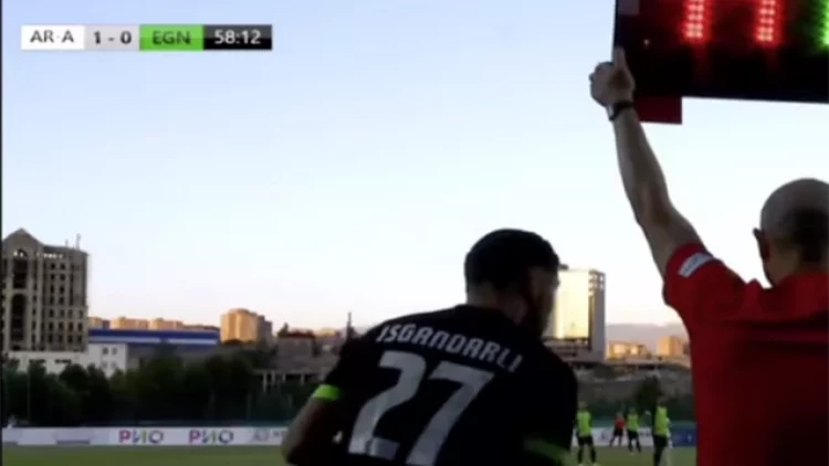 Azərbaycanlı futbolçu Ermənistanda meydana çıxdı