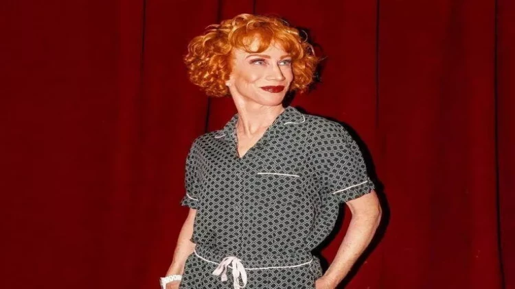 65 yaşlı aktrisa verilişə çimərlik geyimində gəldi - VİDEO