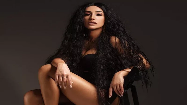 Röyanı eybəcər adlandırdı - VİDEO