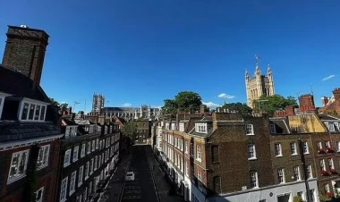 Meri Poppins və Şerlok Holms haqqında filmlərin çəkildiyi ev satıldı