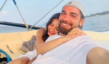 Həyat yoldaşı ilə dodaq-dodağa olan görüntülərini yaydı - VİDEO