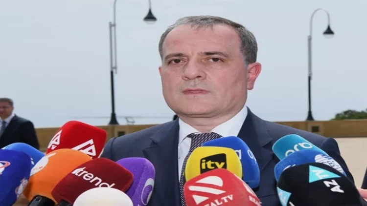 Biz siyasətimizi kimlərinsə sözlərinə görə deyil, milli maraqlarımıza görə həyata keçiririk - XİN rəhbəri