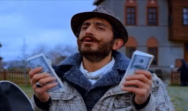 Tanınmış aktyor karton satır? - Özündən açıqlama