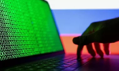 Hakerlər istifadəçilərin məzuniyyət planlarından istifadə edərək məlumatları oğurlayırlar