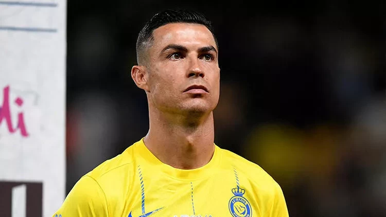 Ronaldo qırmızı vərəqə aldı, 40 ildə bir hadisə