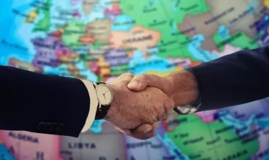 Rusiya Ukrayna ilə bağlı gizli görüşün məzmunundan xəbər tutub