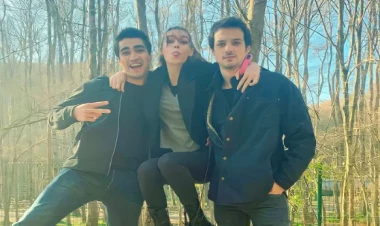 Sevgilisinin dostu ilə eşq yaşayan Afradan bikinili FOTOlar