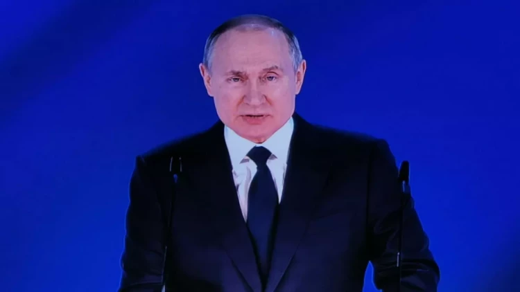 Rusiyada hərbi vəziyyəti pozmağa görə 30 sutka həbs cəzası veriləcək