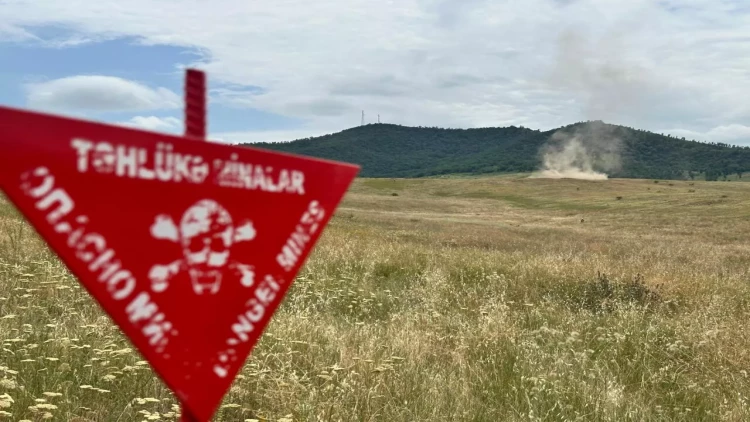 Ağdərədə minaya düşən var