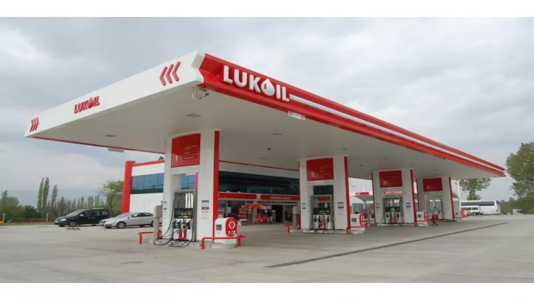 “Lukoil”də ancaq nağd ödəniş alınır - Onlayn ödənişə qadağa qoyuldu