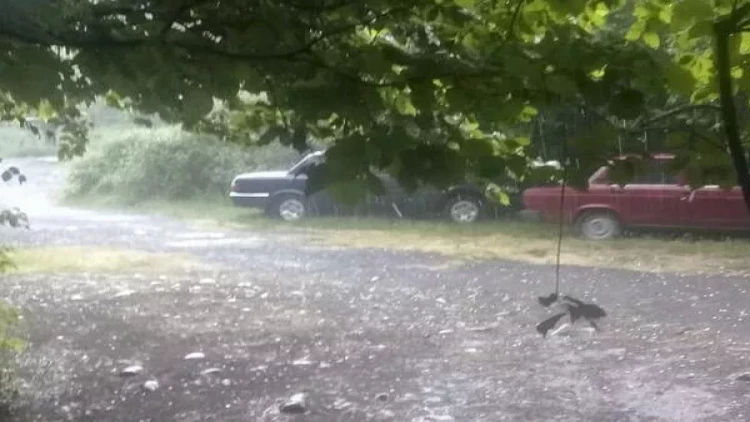 Şərura dolu düşdü, Bakıda külək gücləndi - FAKTİKİ HAVA