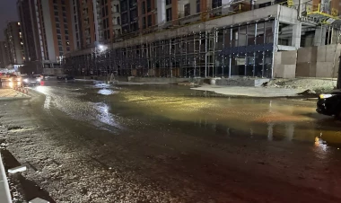 Bakıda su xətti partladı - böyük gölməçə yarandı - VİDEO - FOTO