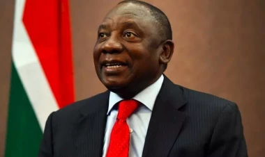 Polşa CAR prezidentinin təyyarəsini Rusiyaya buraxmadı - QALMAQAL