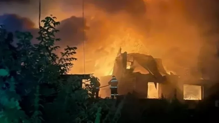 Qazaxıstanda güclü yanğın: 9-u uşaq olmaqla 12 nəfər öldü