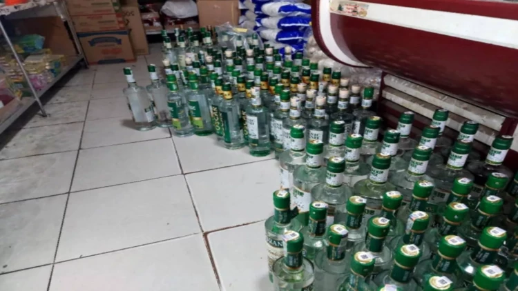 Saxta araqlar satan mağaza aşkarlandı - FOTO