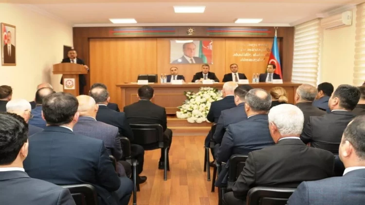 Xəzər, Pirallahı və Qaradağda qarlı havalara hazırlıqla bağlı müşavirələr keçirildi - FOTO