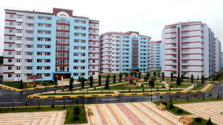 Azərbaycanda yaşayış evləri bahalaşdı