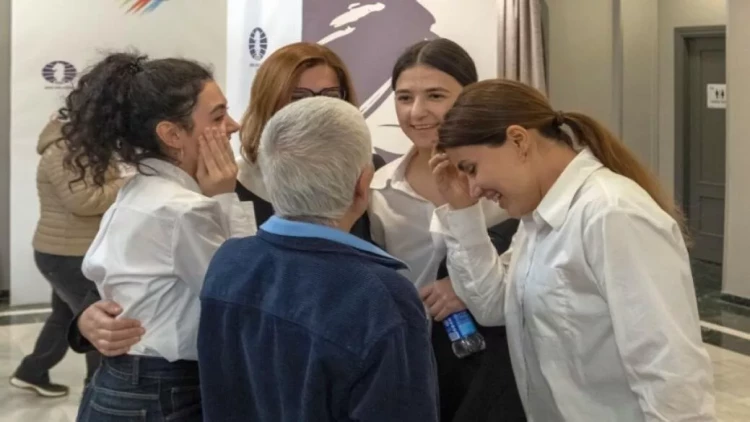 Qadın şahmatçılarımızdan tarixi uğur - Dünya ikinciliyi - FOTO