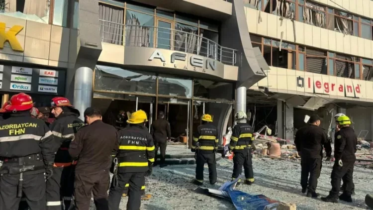 “Yeni salınan yola görə binaya yeraltı qaz sızıb” - Plaza sahibi danışdı - FOTO