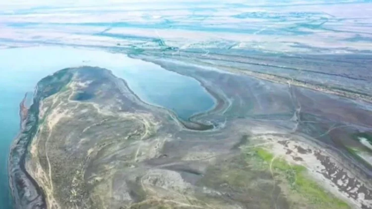 Xəzər dənizi iki hissəyə bölünəcək - Alim