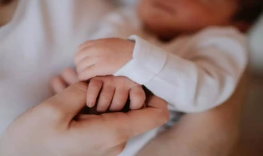 Bakıda ana 3 günlük körpəsini dənizə ataraq öldürdü