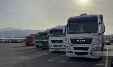 “Sürücülərə deyiblər ki, Zəngəzur dəhliziniz var, gedin oradan keçin”