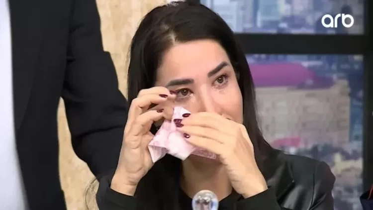 Yaşar Nurinin qızı vəfat edən bacısından danışıb ağladı - FOTO