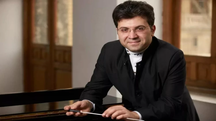 Əyyub Quliyev Dövlət Kamera Orkestrinə dirijor təyin edildi
