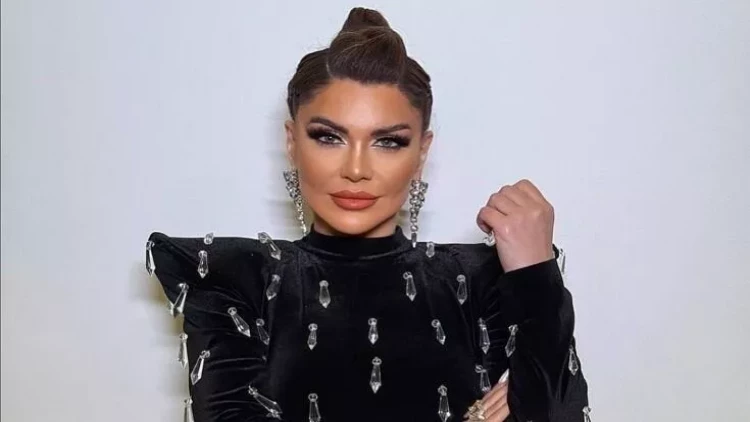 Xatun özünə 118 minlik maşın aldı - FOTO