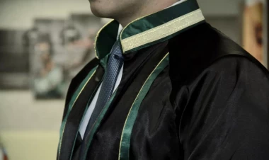 Bakıda vəkilə hücum edib xəsarət yetirdilər - FOTO