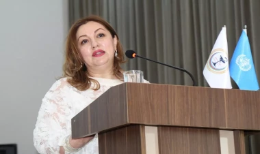 Bu həkimlər işləyə bilmək üçün rüşvət verib - Siyahı və məbləğ