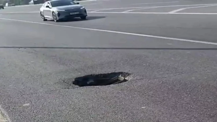 Aeroport yolunda təhlükəli vəziyyət - FOTO