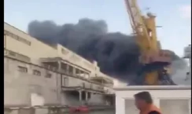 Rusiya Ukraynada Türk gəmisini vurdu - VİDEO